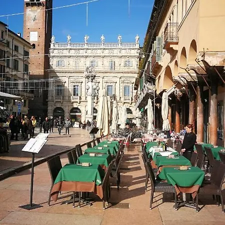 Fiorello's House 02309-loc-04779 Verona